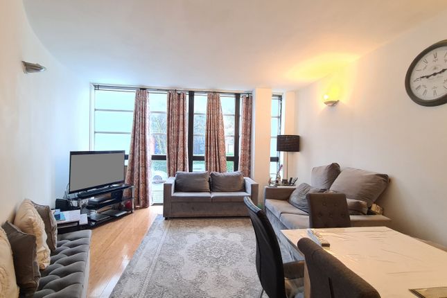 Flat for sale in London Road, Isleworth