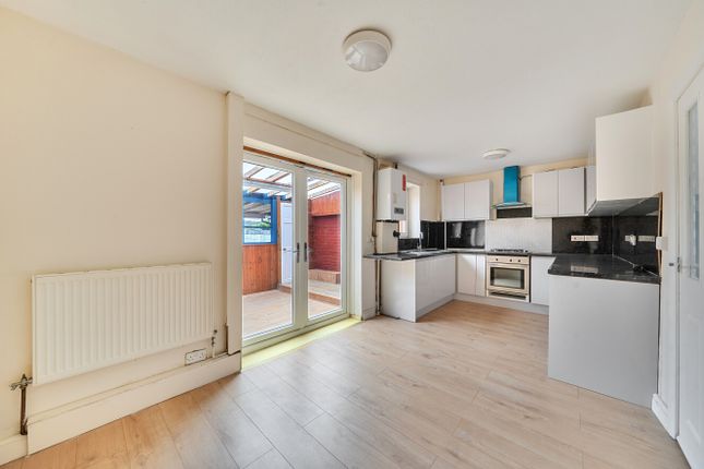 7, Thornbridge Avenue, Swindon photo 2