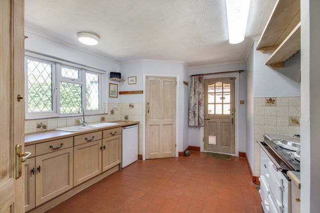 Tom Thumb Cottage, Burtons Lane, Tonbridge photo 4
