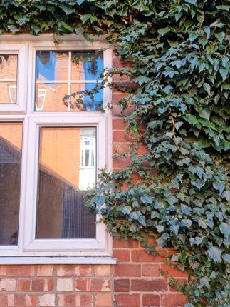 Detached house to rent in Hinckley Road, Leicester