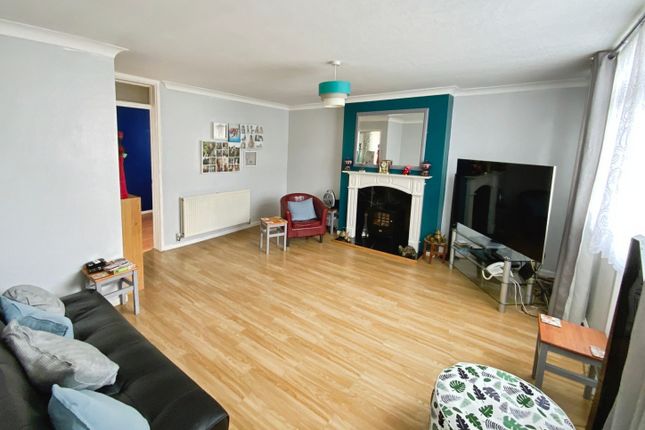9, Cookbury Close, Hull photo 2