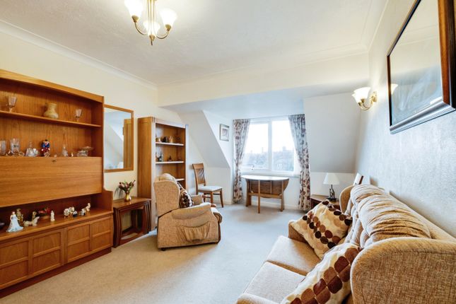 18, Hillyard Court, Wareham photo 2