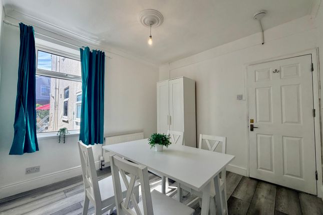 24, Moorland Road, PORTSMOUTH photo 3
