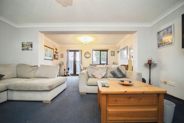 15, School Meadow, Stowmarket photo 4