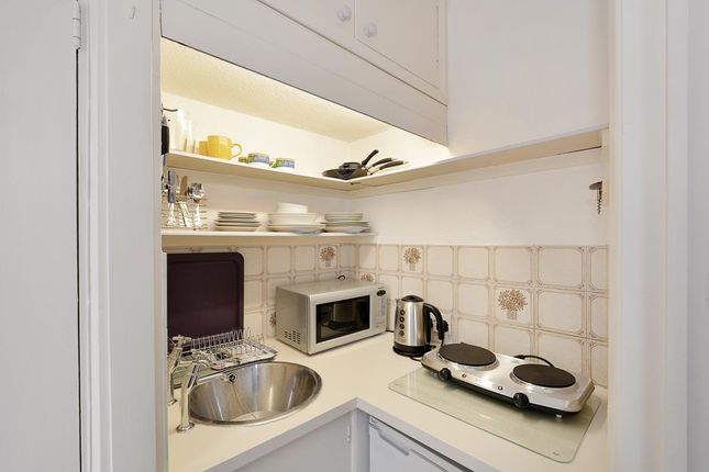 302, Russell Court, Bloomsbury photo 4