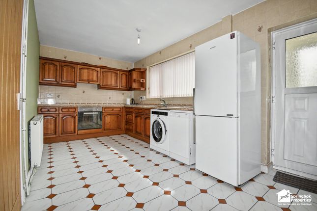 12, Elm Road, Mexborough photo 4