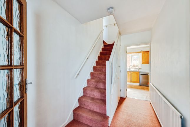 103, Thames Avenue, Swindon photo 3
