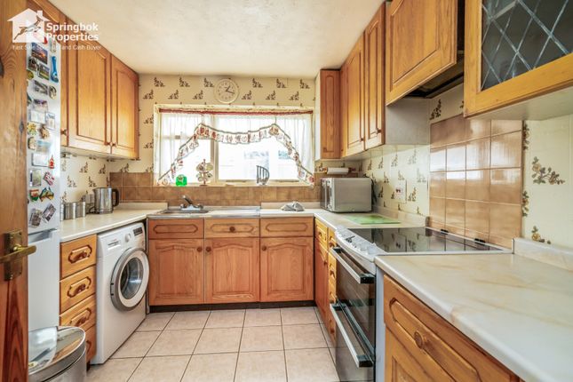 11, Silverdale Close, Bognor Regis photo 4