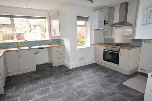 Detached house to rent in Lumb Lane, Bramhall, Stockport