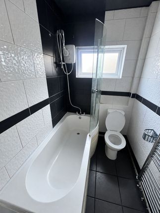 45 King Charles Avenue, Walsall photo 5