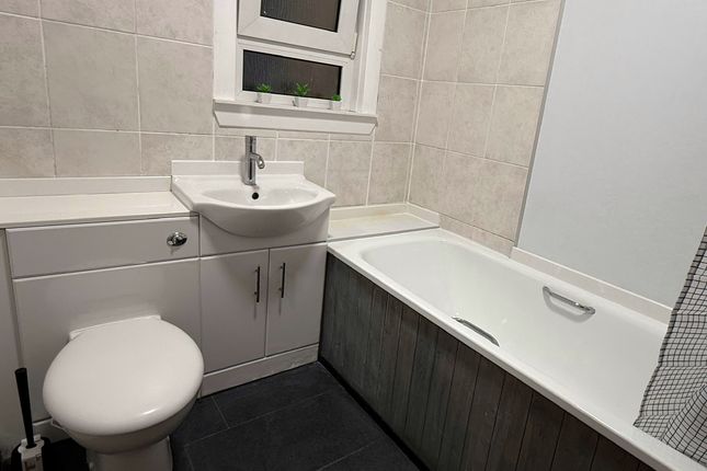 Flat D 644, Holburn Street, Aberdeen photo 5