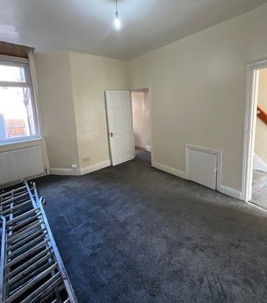 57, Braemar Road, Manchester photo 4