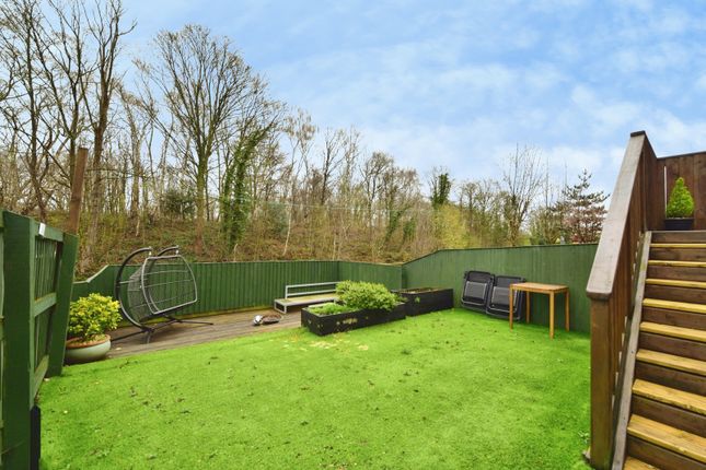 32, St. Matthews Close, South Yorkshire photo 4