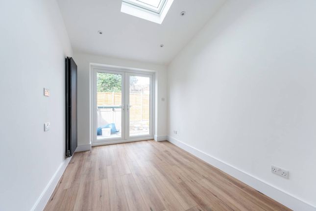 Thumbnail Flat to rent in Leicester Road, Croydon
