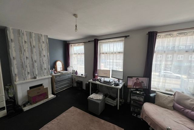 292a , West End Road, Ruislip Gardens photo 2