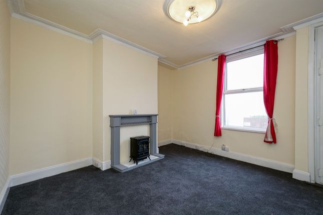 End terrace house for sale in Ivy Avenue, Leeds