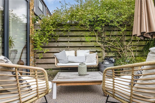 35, Tatnell Road, London photo 4