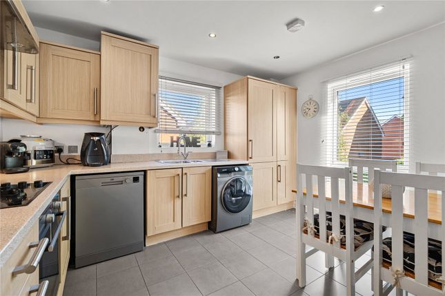 22, Howden Drive, Surrey photo 3