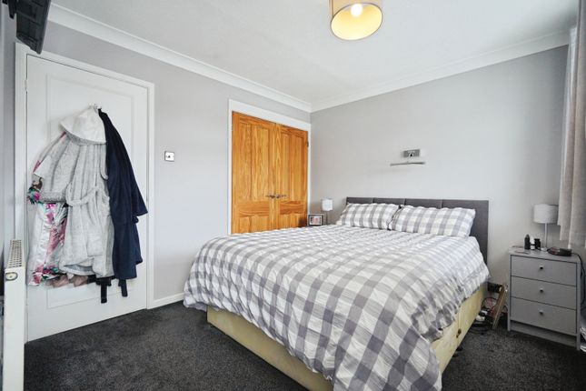 14, Harlech Way, Burton-on-Trent photo 4