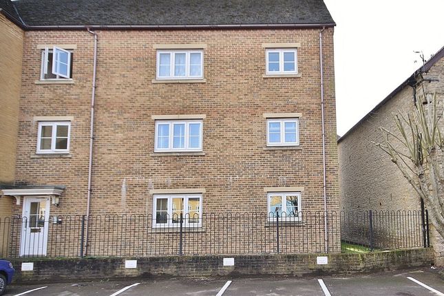 Thumbnail Flat for sale in Priory Mill Lane, Witney