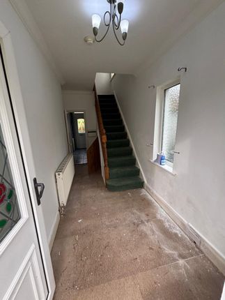 Sunnycrest Avenue, Walker photo 4