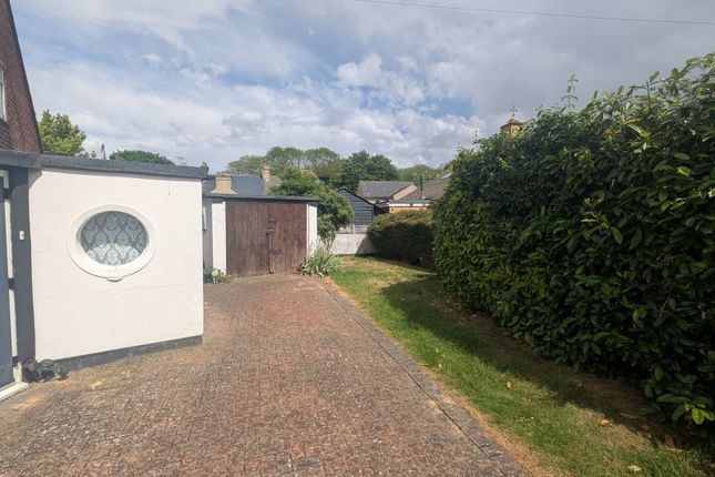 2, Neale Close, Cambridge photo 2