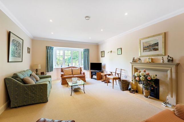Deerhurst, Northcote Road, West Horsley photo 4