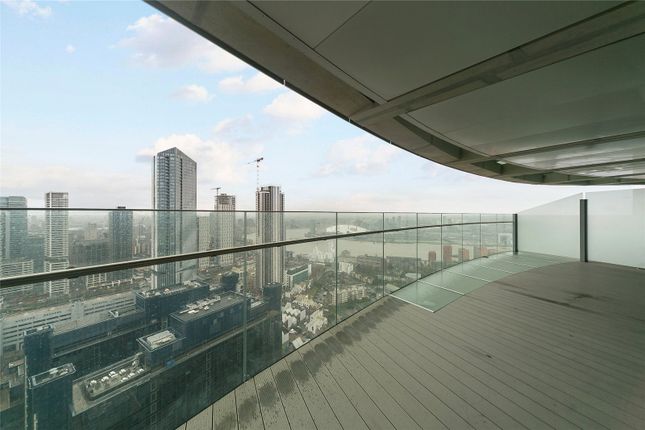 Flat for sale in Arena Tower, Canary Wharf