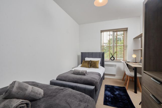 Flat to rent in St. Michaels Lane, Leeds