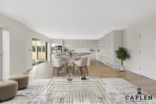 10, Chatsworth Mews, Stapleford Abbotts photo 4