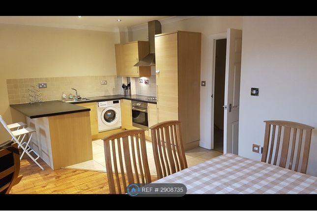 Flat  Saffron Court, Saffron Close Earley, Reading photo 5