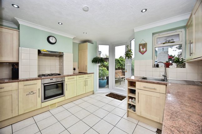 36, Coronation Road, Chatham photo 2