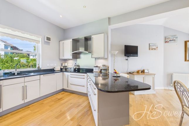5 Corbyn Lodge, Torbay Road, Torquay photo 4