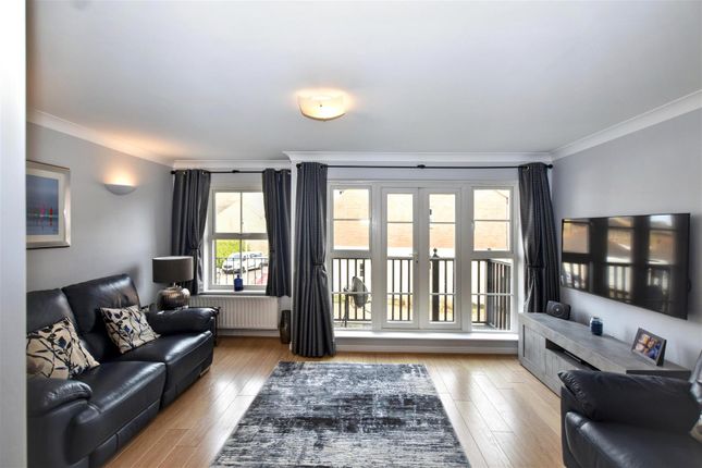 6, Admiralty Way, Eastbourne photo 2