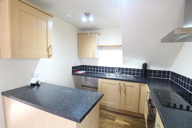 Upper Coach House 18, South Street, Crewkerne photo 3