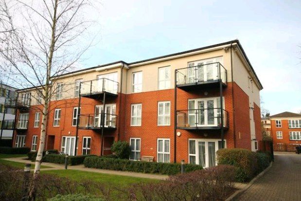 Thumbnail Flat to rent in Kendra Hall Road, South Croydon