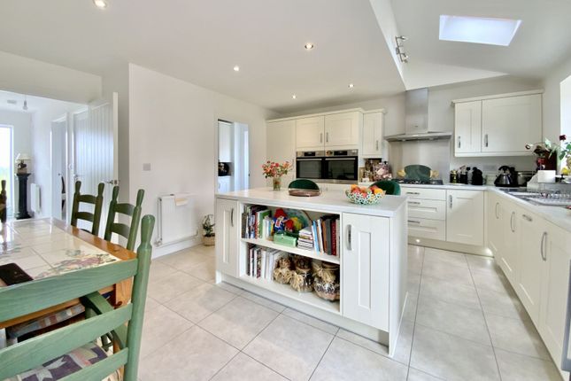 Detached house for sale in King Street, Faringdon
