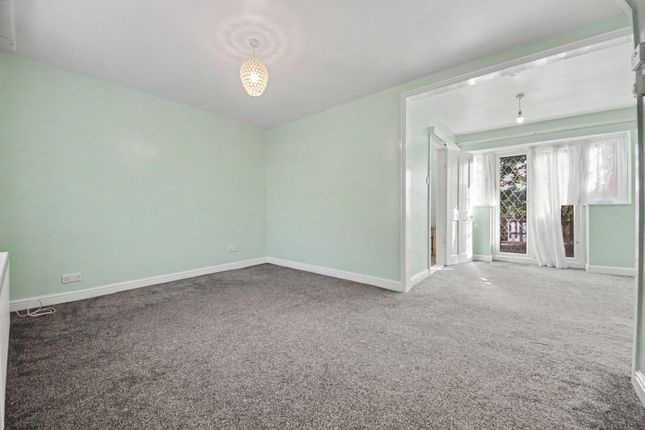 74 High View Way, Southampton photo 2