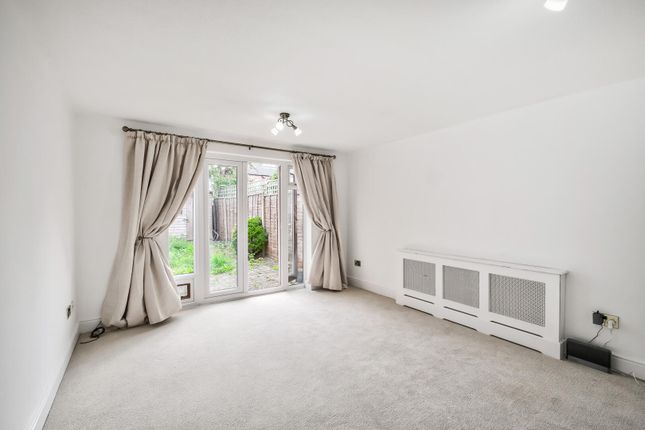 7, Greenstone Mews, Wanstead photo 2
