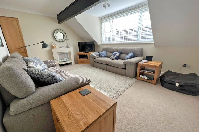 3 Lymore Mews, 83, High Street, Lymington photo 4
