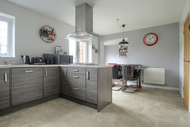 48, Jocelyn Way, Middlesbrough photo 2