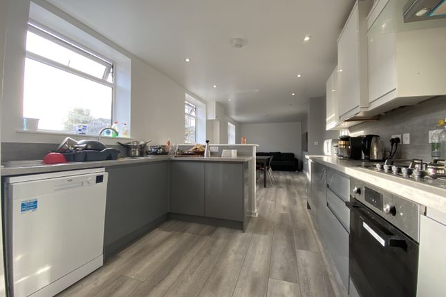 41B, Richards Street(*), Cardiff photo 3