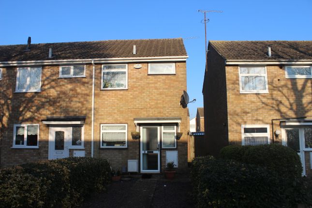 Thumbnail End terrace house to rent in Lullington Close, Luton