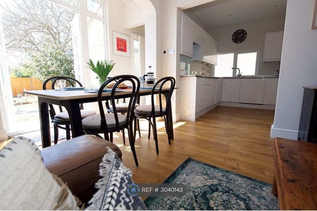 Stanwell Road, Ashford photo 5