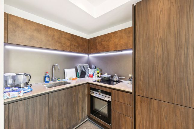 Flat 39, 7a, Exchange Gardens, London photo 3