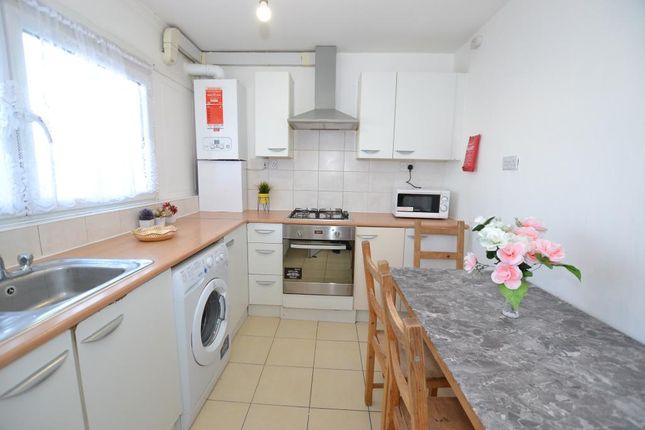 Room 1, 303 Pegswood Court, 92 Cable Street, London photo 2