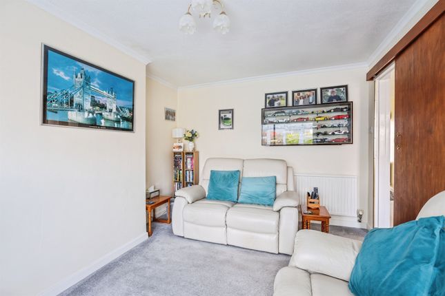 31, Hawth Park Road, SEAFORD photo 3
