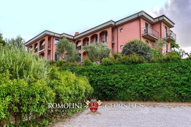 Thumbnail Hotel/guest house for sale in Montepulciano, 53045, Italy