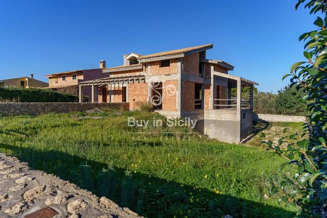 Villa for sale in Via Gabriele D'annunzio, Sicily, Italy