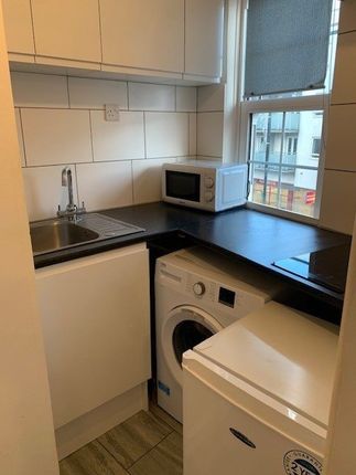 Studio to rent in New Parade, High Street, Yiewsley, West Drayton
